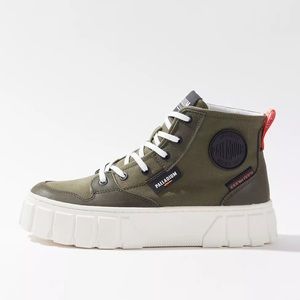NEW IN BOX Palladium Pallatower Hi Platform Sneaker Olive Night Green